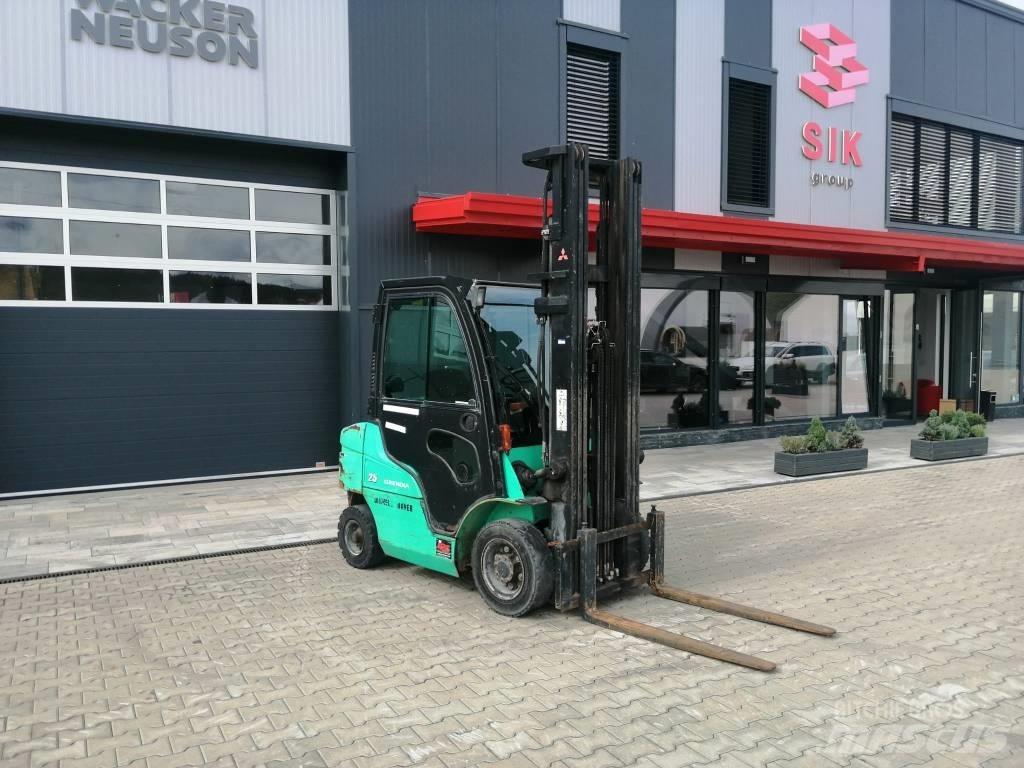 Mitsubishi FD25N Empilhadores Diesel