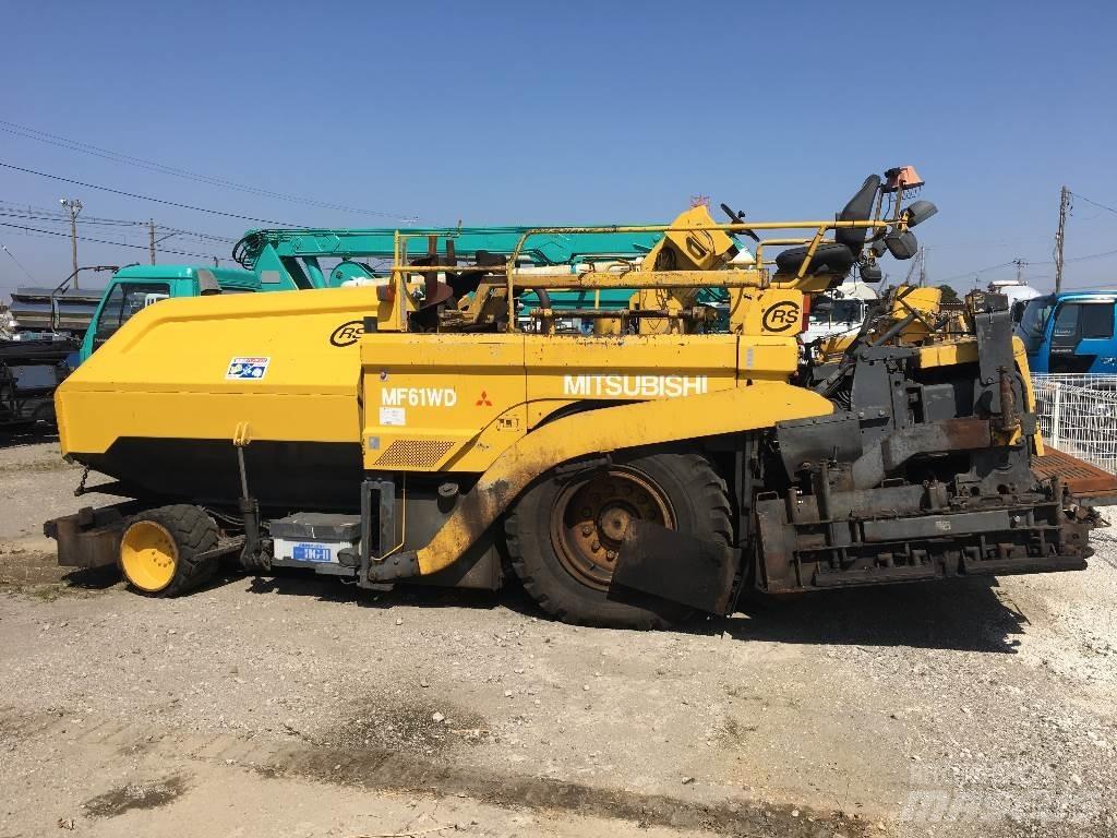 Mitsubishi MF61WD Espalhadoras de asfalto