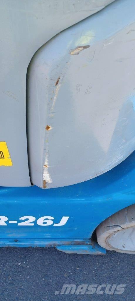GENIE GR26J Plataformas de Mastro Vertical