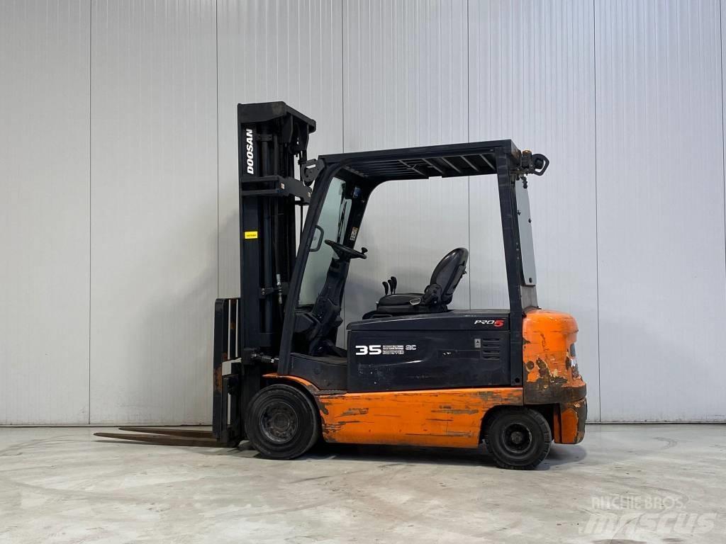 Doosan B35X-5 Empilhadores eléctricos