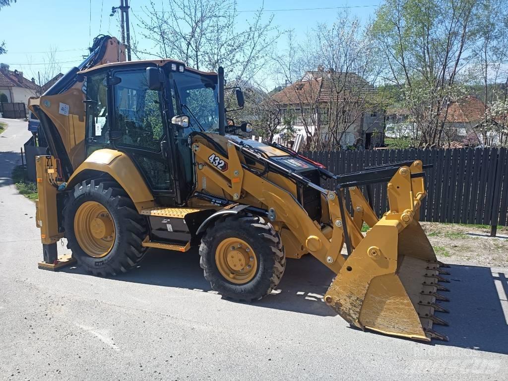 CAT 432 Retroescavadeiras