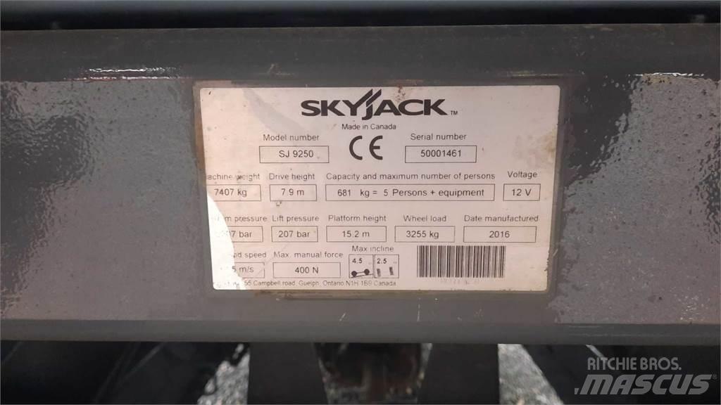 SkyJack 9250RT Elevadores de tesoura