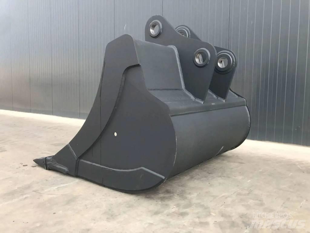 Komatsu PC228 Baldes