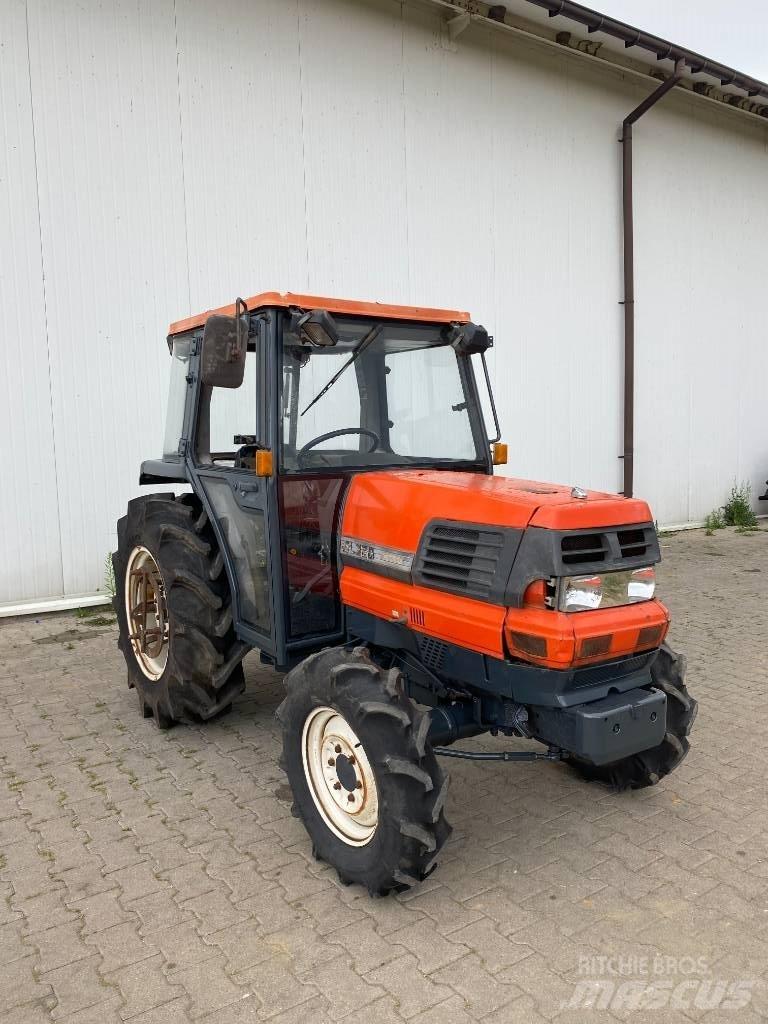 Kubota GL 320 Tractores compactos