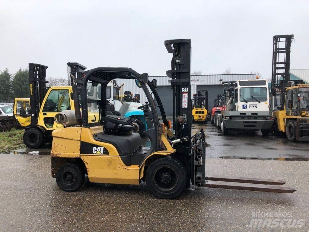 CAT GP35N Empilhadores a gás