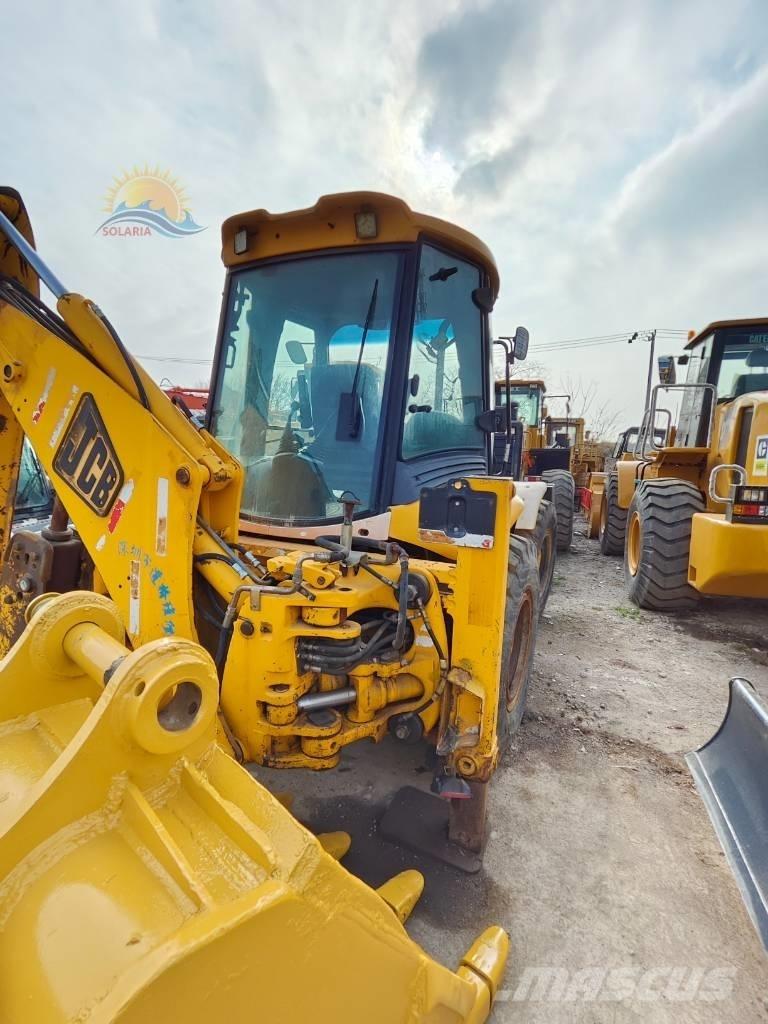 JCB 4CX Retroescavadeiras