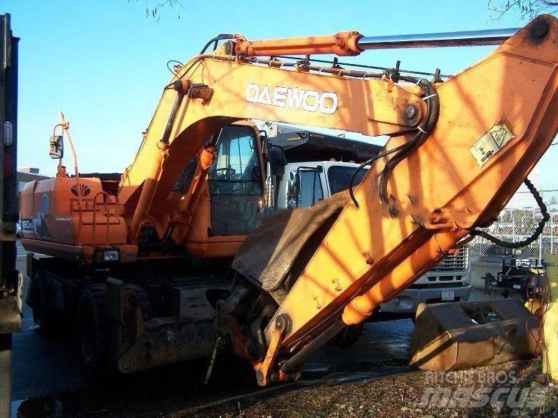 Daewoo S180W Escavadoras de rodas