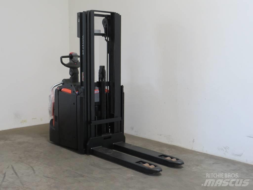 BT SPE 120 L GB Empilhador para operador externo