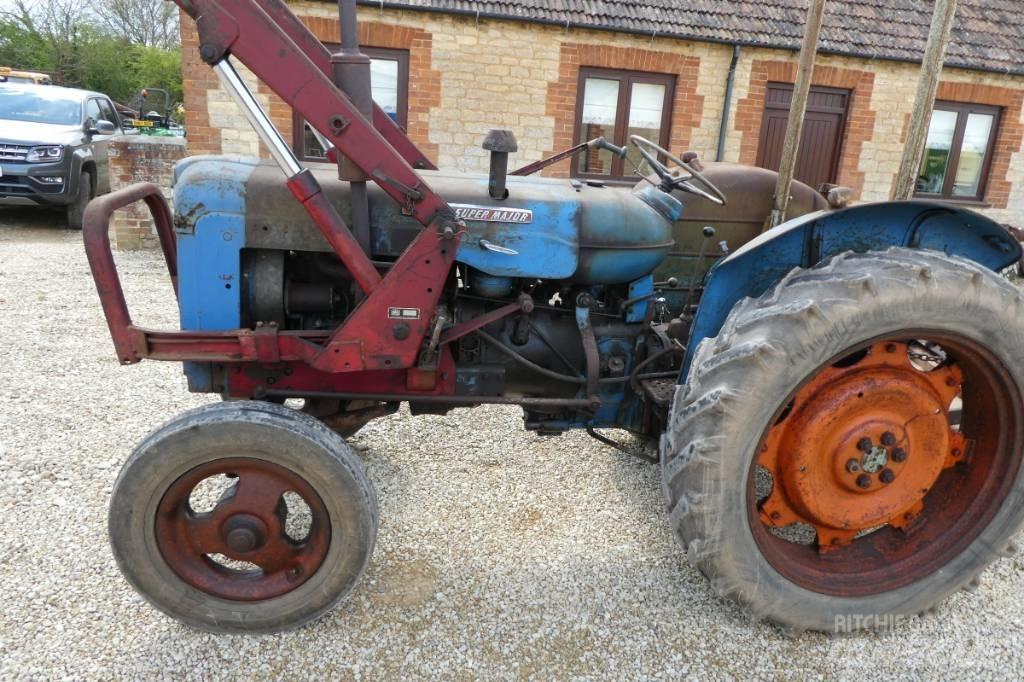 Fordson Super Major Tratores Agrícolas usados