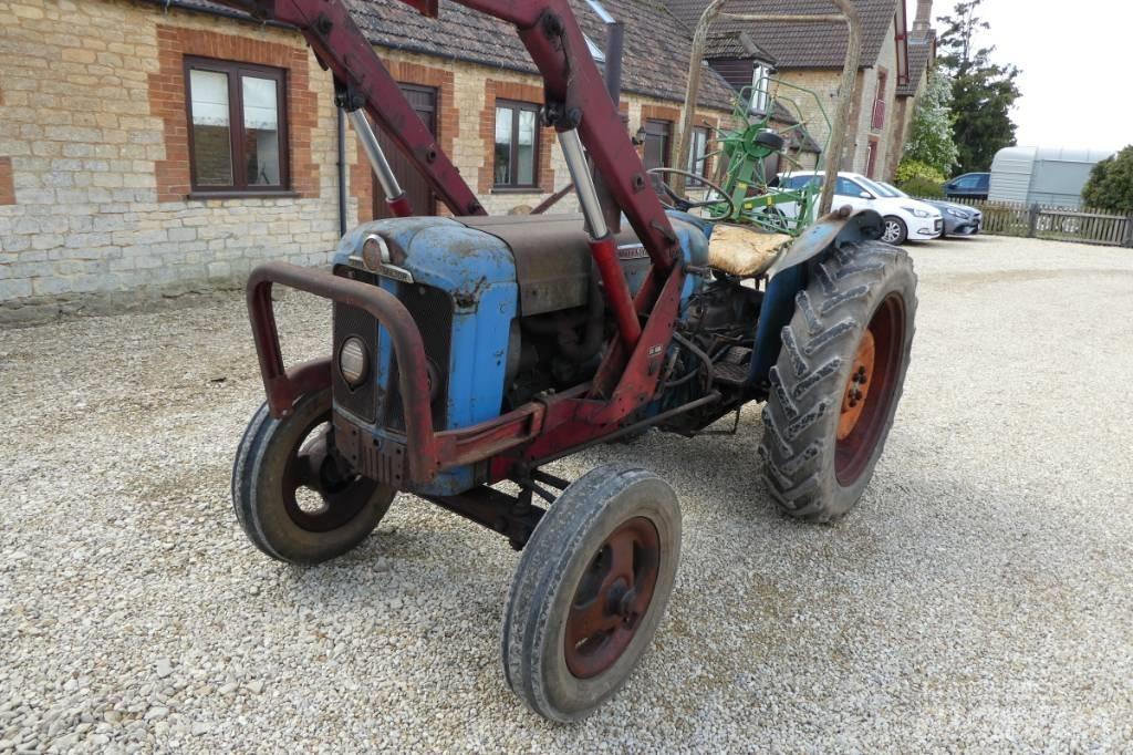 Fordson Super Major Tratores Agrícolas usados