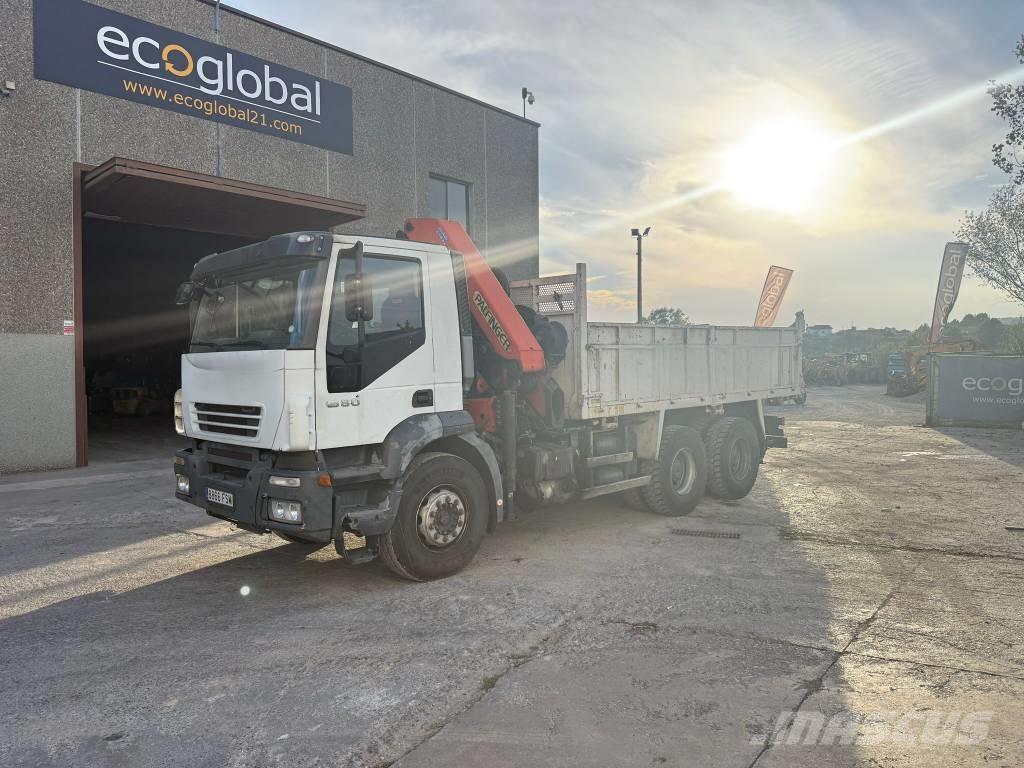 Iveco Trakker 380 Camiões grua