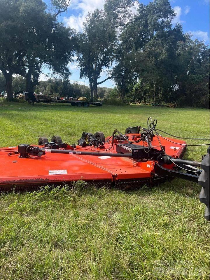 Land Pride RC3620 Gadanheiras e cortadores de folhas para pastos