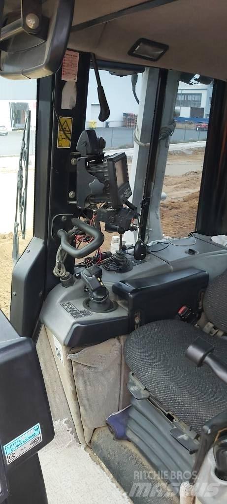 CAT D6N XL Dozers - Tratores rastos