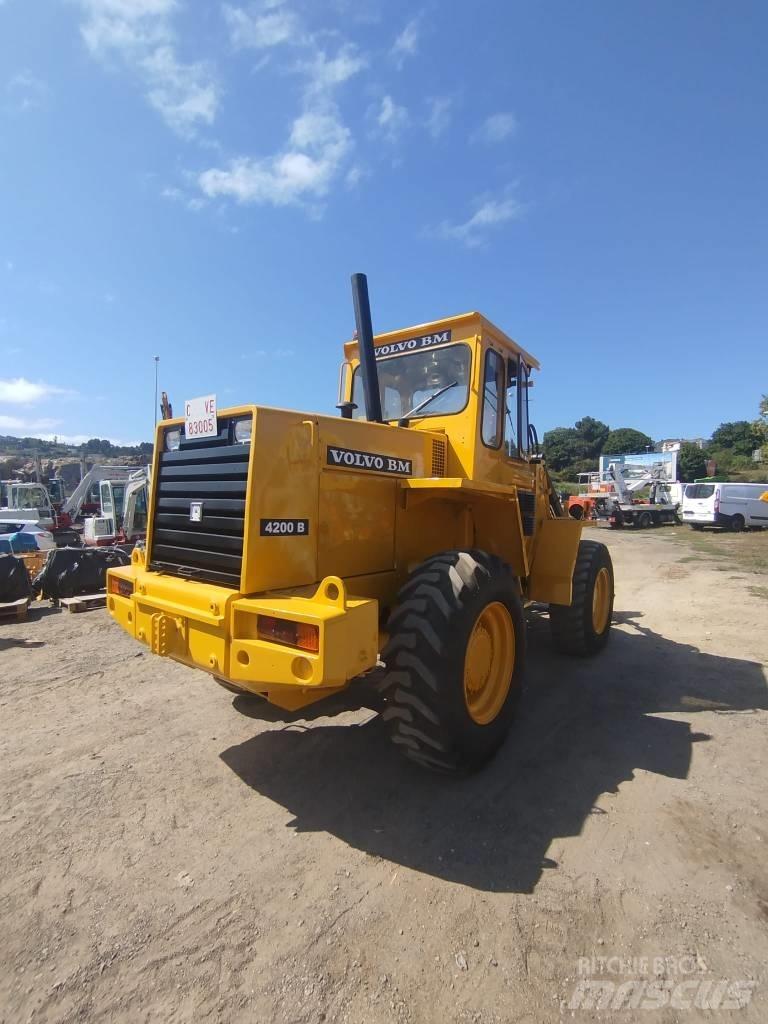 Volvo BM 4200 Carregadeiras de rodas