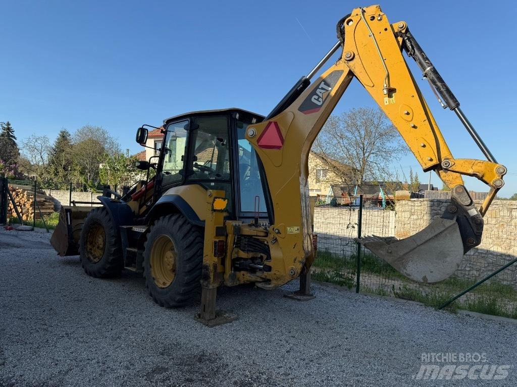 CAT 444 E Retroescavadeiras