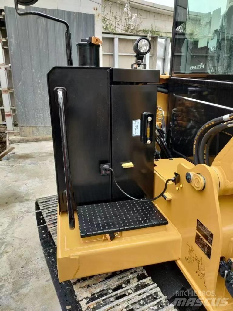 CAT 305.5 Miniescavadeiras
