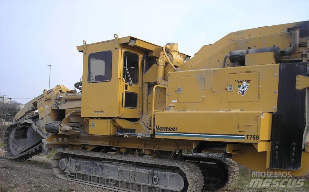 Vermeer T758 Abre-valas