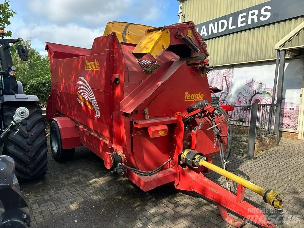 TEAGLE TOMAHAWK 1010 Cortadores, moinhos e desenroladores de fardos