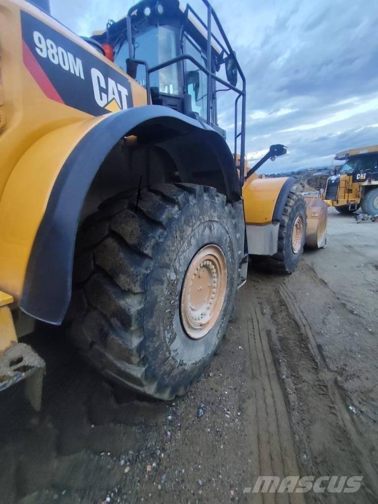 CAT 980M Carregadeiras de rodas