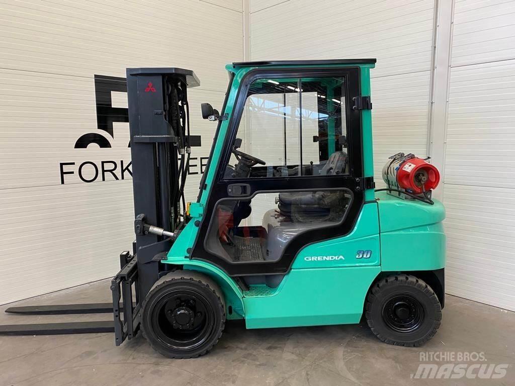 Mitsubishi FG30N Empilhadores a gás