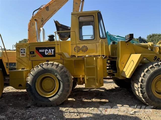 CAT 966 F Carregadeiras de rodas