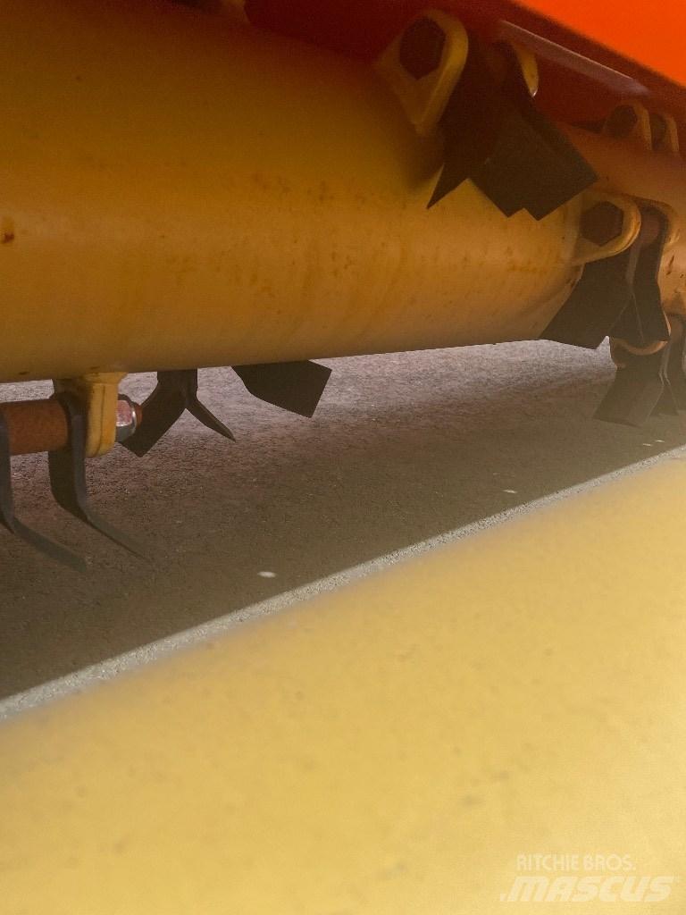 Agrimaster RV 320 Gadanheiras e cortadores de folhas para pastos