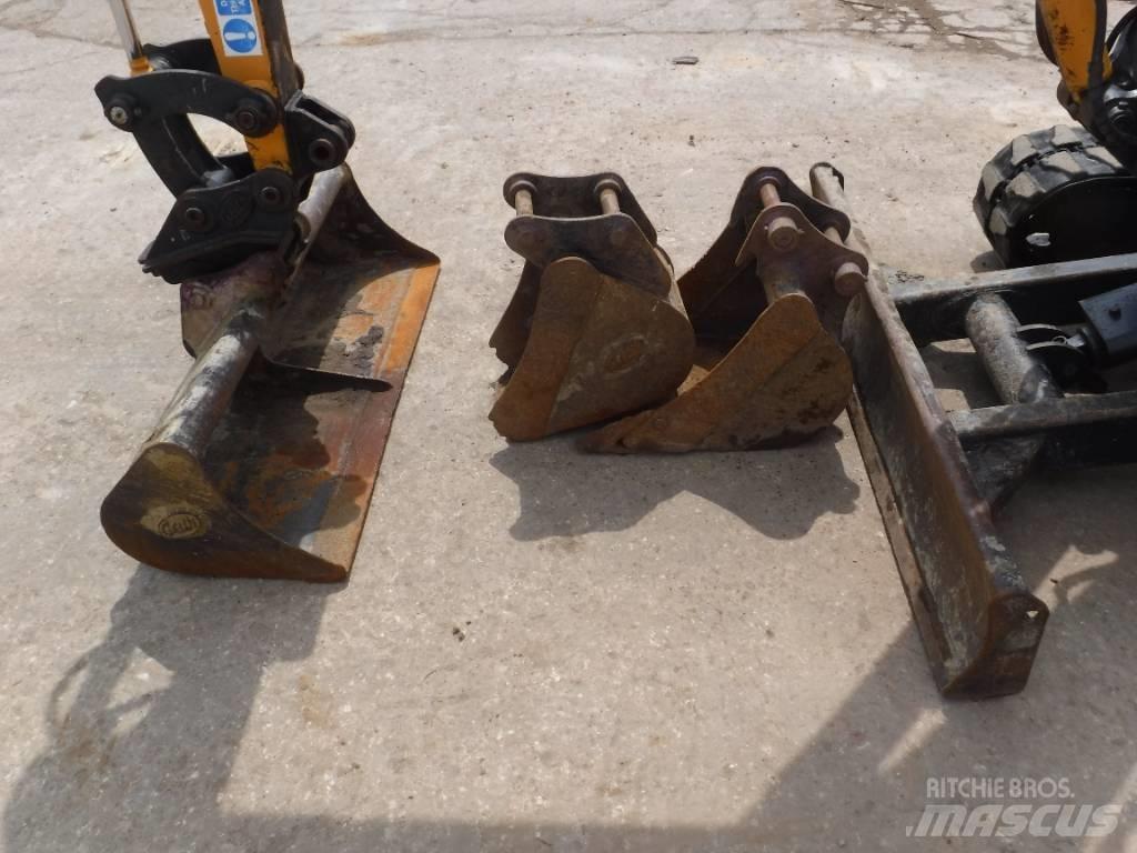 Hyundai Robex 27 Z-9 Miniescavadeiras
