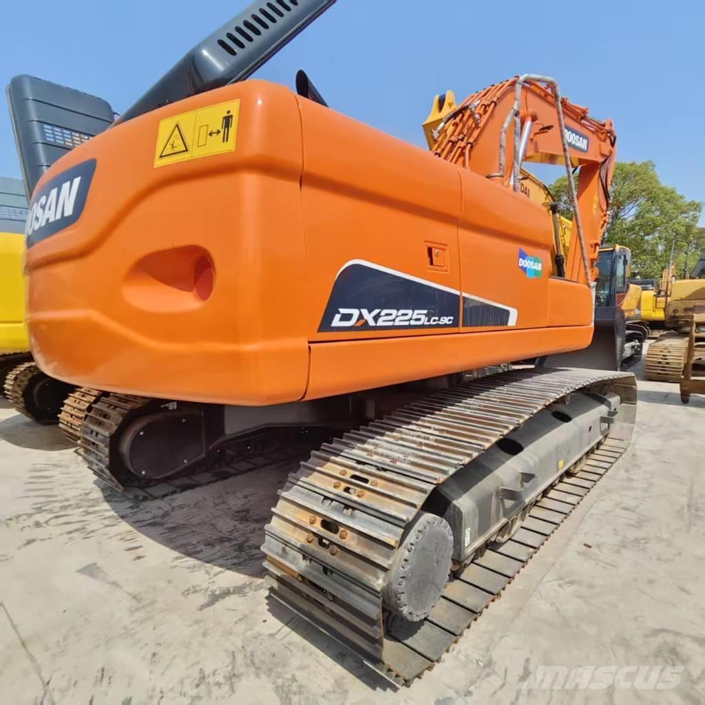 Doosan DX225LC-9C Escavadeiras de esteiras