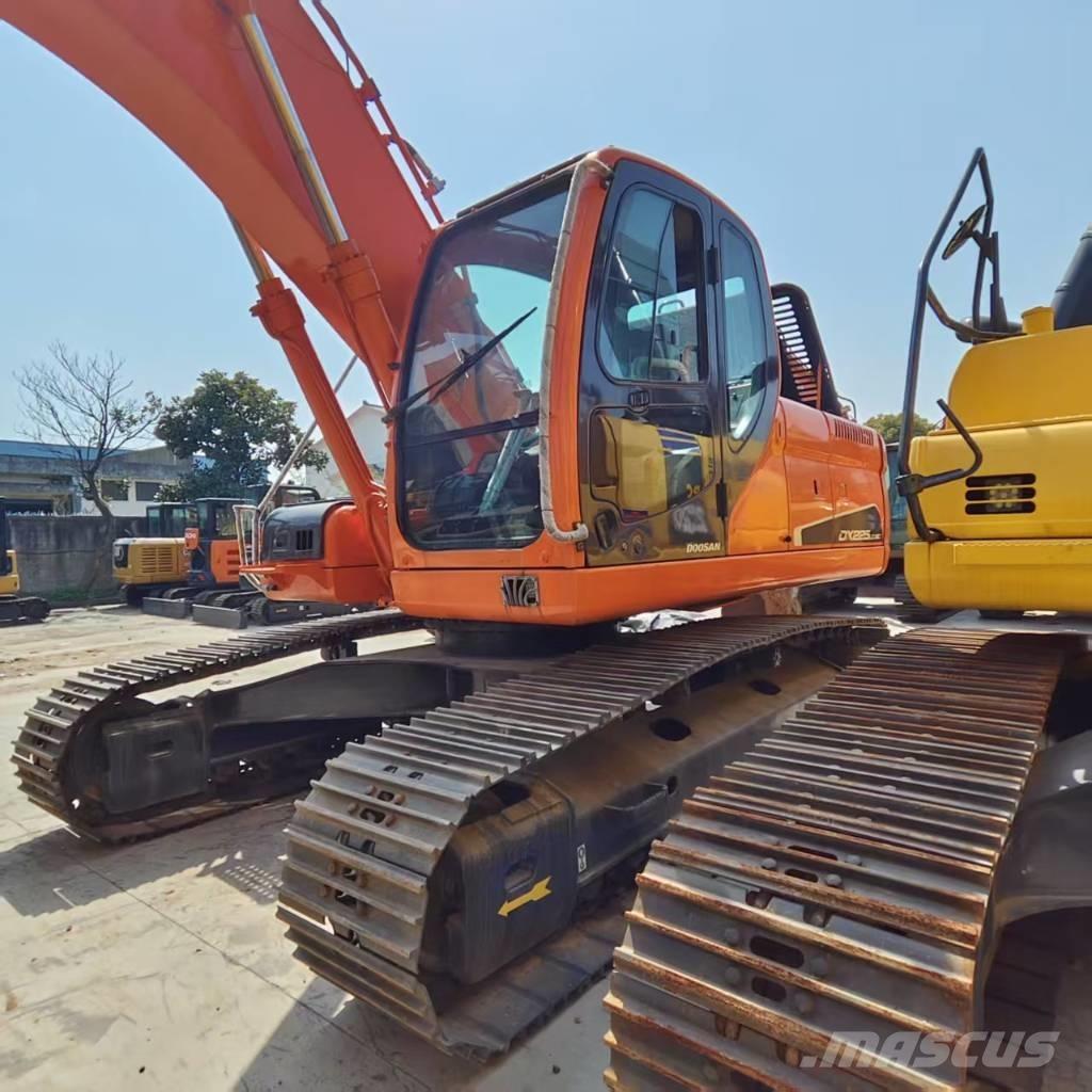 Doosan DX225LC-9C Escavadeiras de esteiras