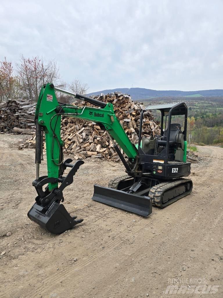 Bobcat E 32 Miniescavadeiras