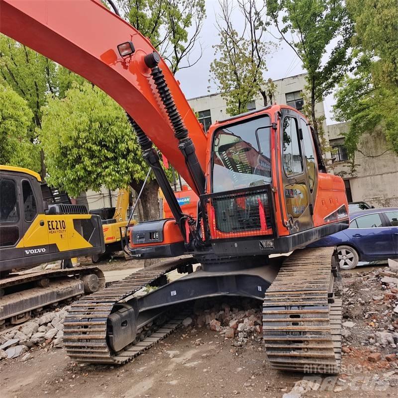 Doosan 225 LC Escavadeiras de esteiras