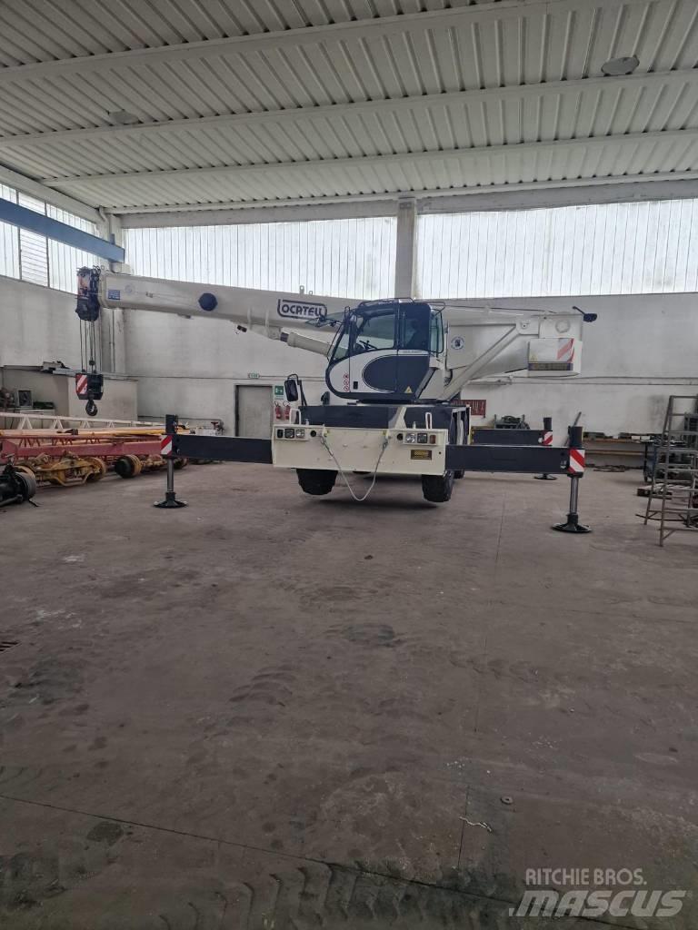 Locatelli Gril 8400T Gruas Todo terreno