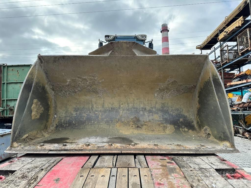 Liebherr L 566 Carregadeiras de rodas