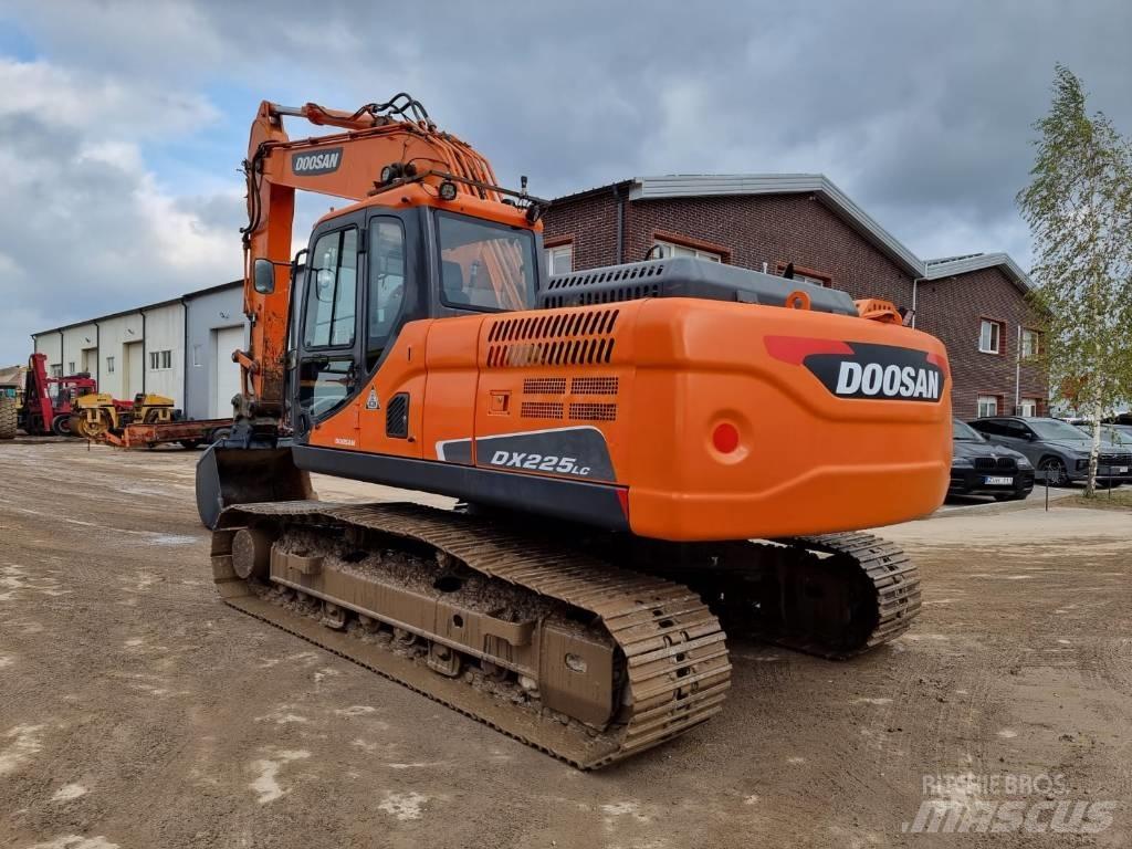 Doosan DX 225 LC-3 Escavadeiras de esteiras