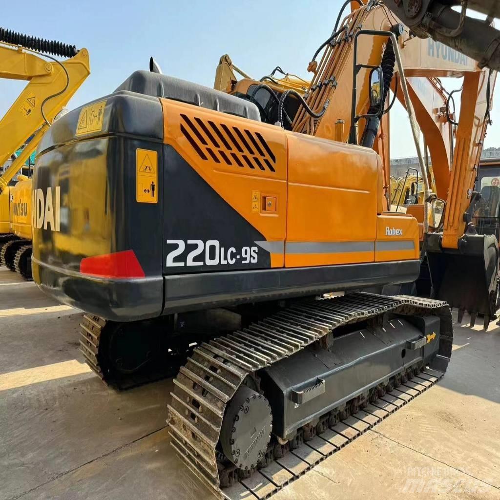 Hyundai R220LC-9S Escavadeiras de esteiras
