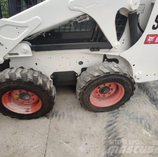 Bobcat S300 Minicarregadeiras
