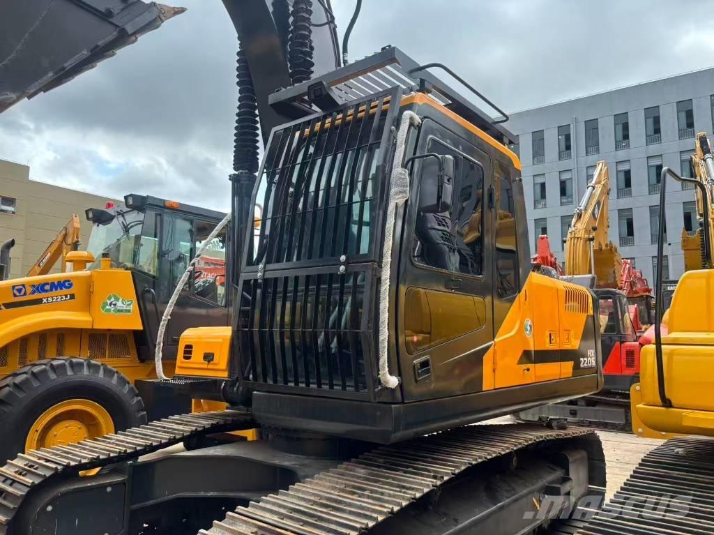 Hyundai HX 220 Escavadeiras de esteiras