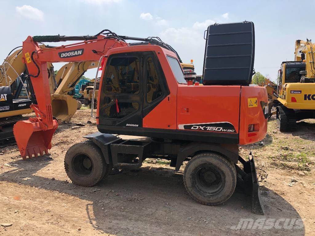 Doosan DX150W Escavadeiras de esteiras