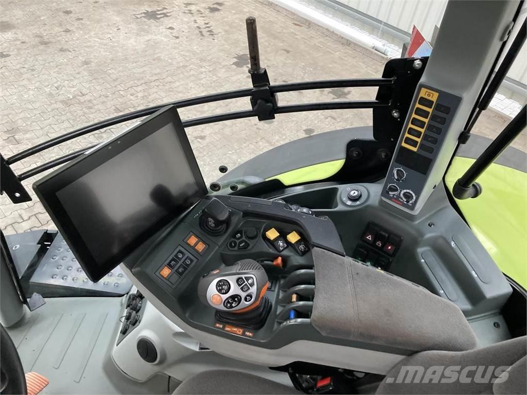 CLAAS Axion 870 Tratores Agrícolas usados