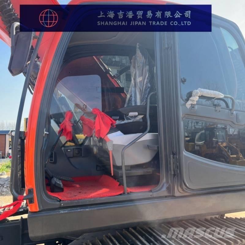 Doosan DX 225 Escavadeiras de esteiras