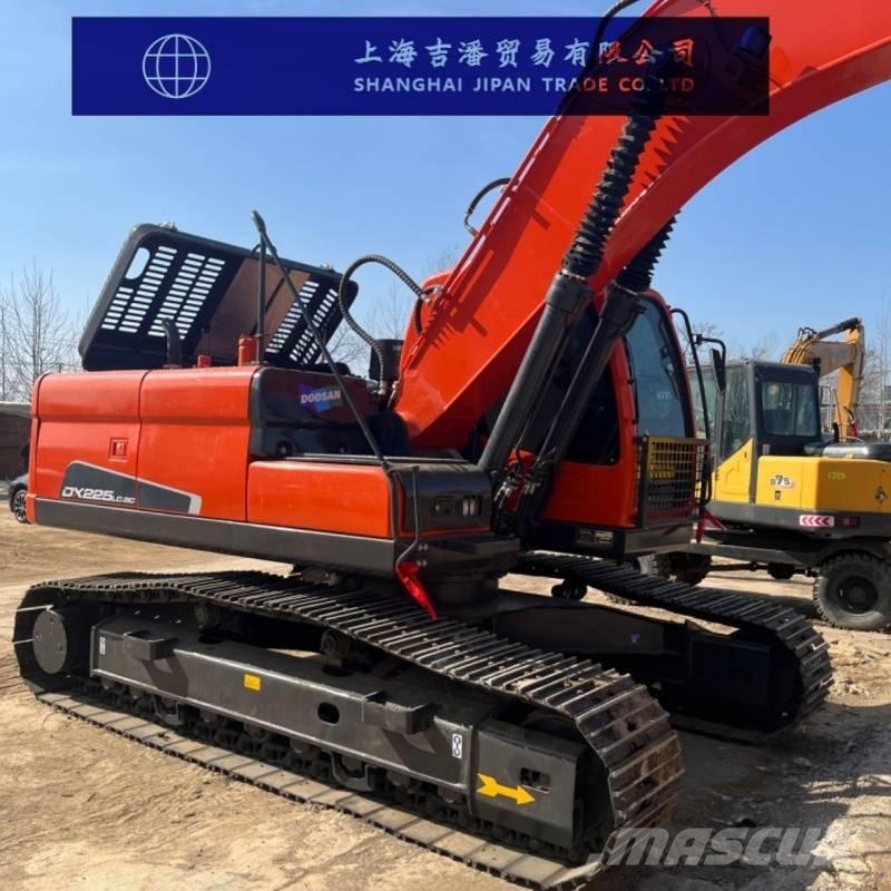 Doosan DX 225 Escavadeiras de esteiras
