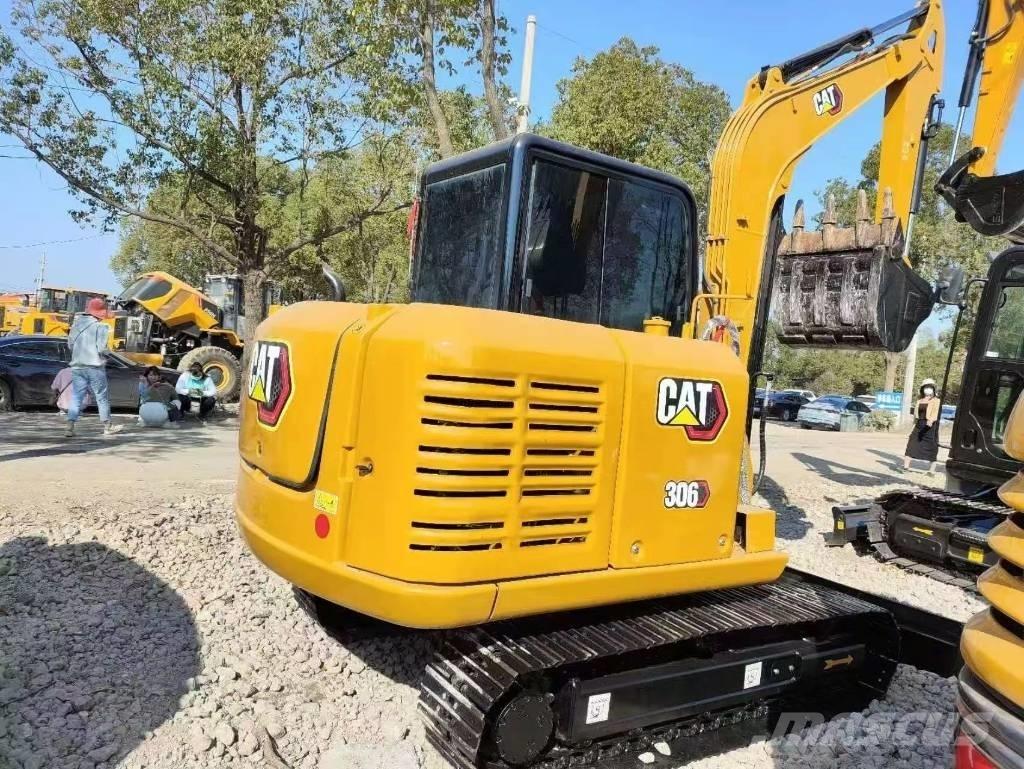 CAT 306 Miniescavadeiras