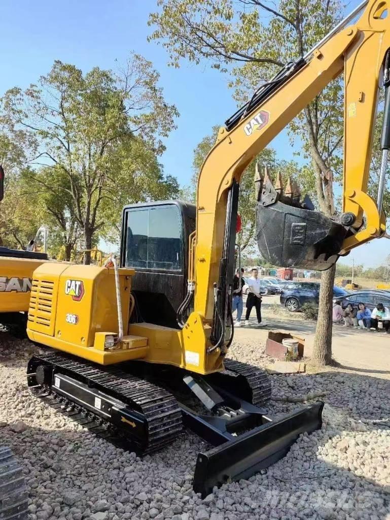 CAT 306 Miniescavadeiras