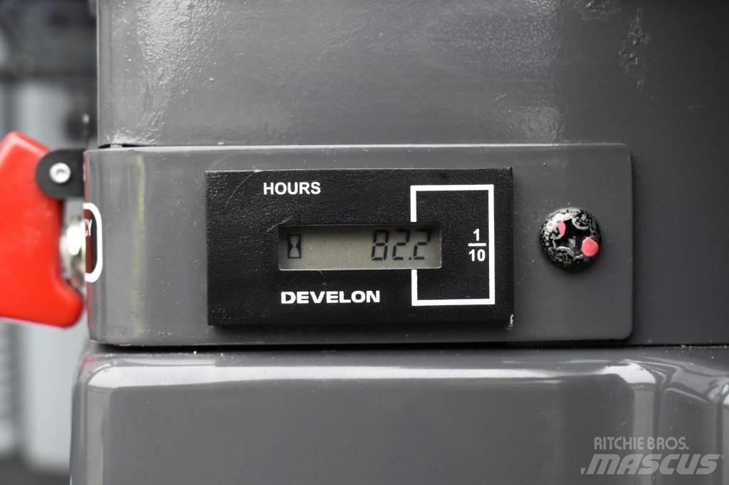 Develon DX27Z-7 Miniescavadeiras