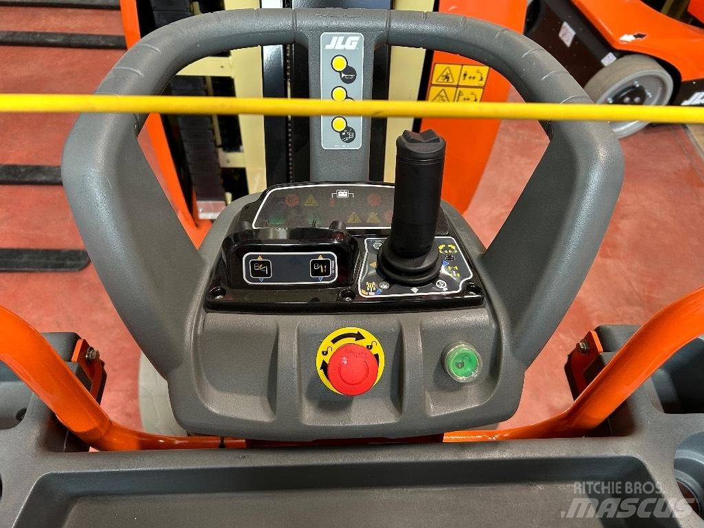 JLG Toucan 10 E-L Plataformas de Mastro Vertical