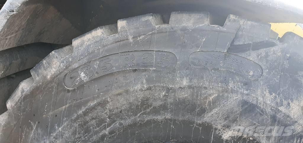 Liebherr L 556 Carregadeiras de rodas