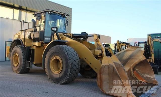 CAT 966M Carregadeiras de rodas