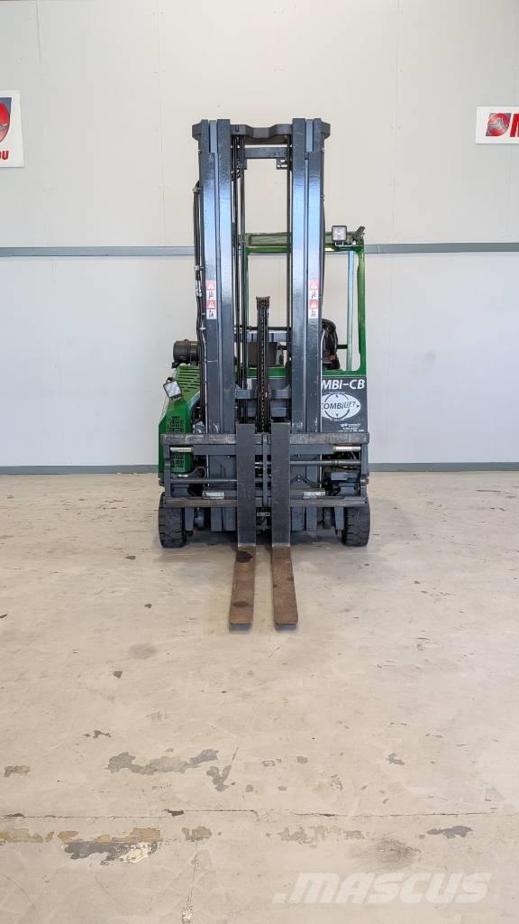 Combilift CB 3000 Empilhadores de 4 vias