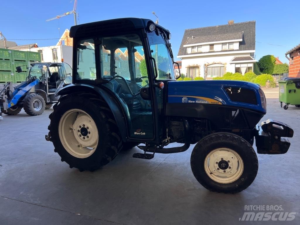 New Holland T4030F Tratores Agrícolas usados