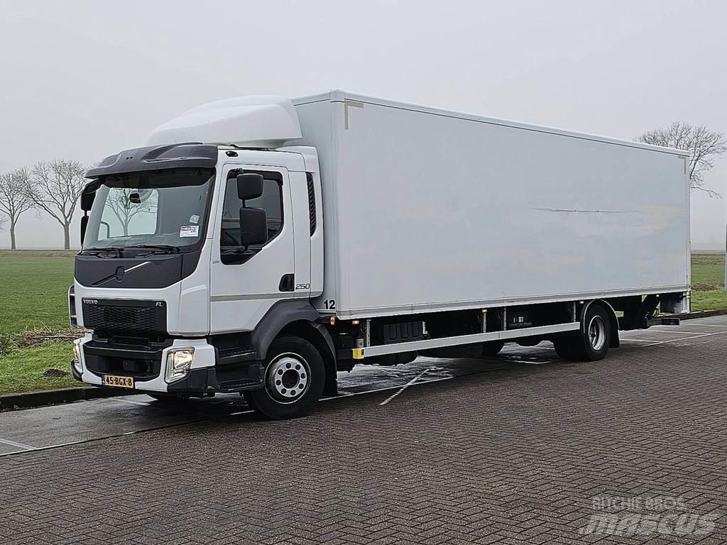Volvo FL 250.14 Caminhões de caixa fechada
